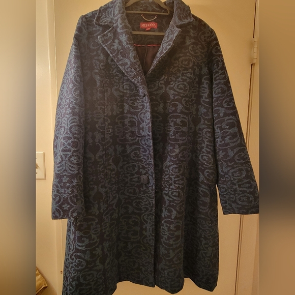 Coat - Picture 4 of 4
